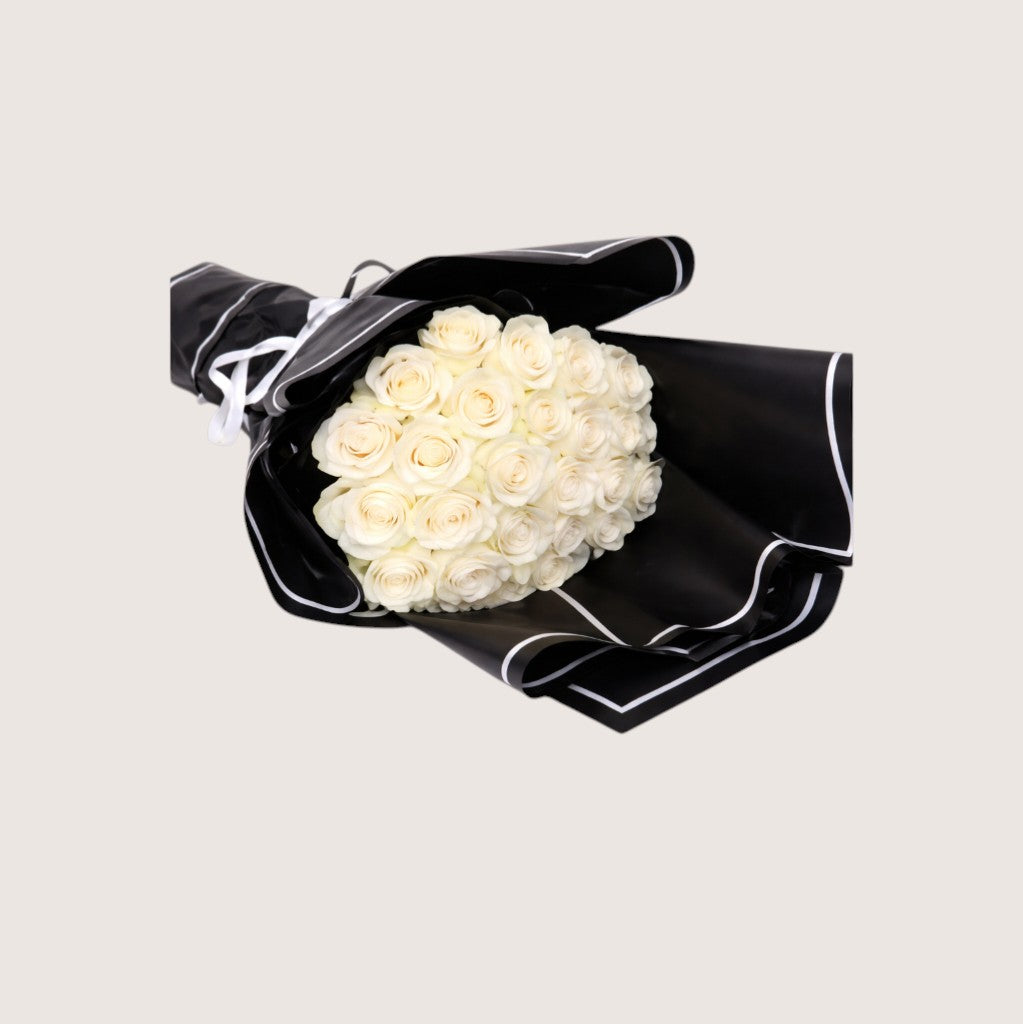 25 Bouquet Of White Roses